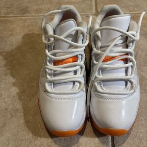 Citrus Jordan 11